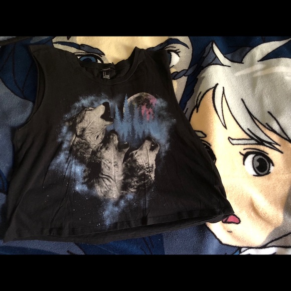 Forever 21 Tops - Wolf Moon F21 Crop Top